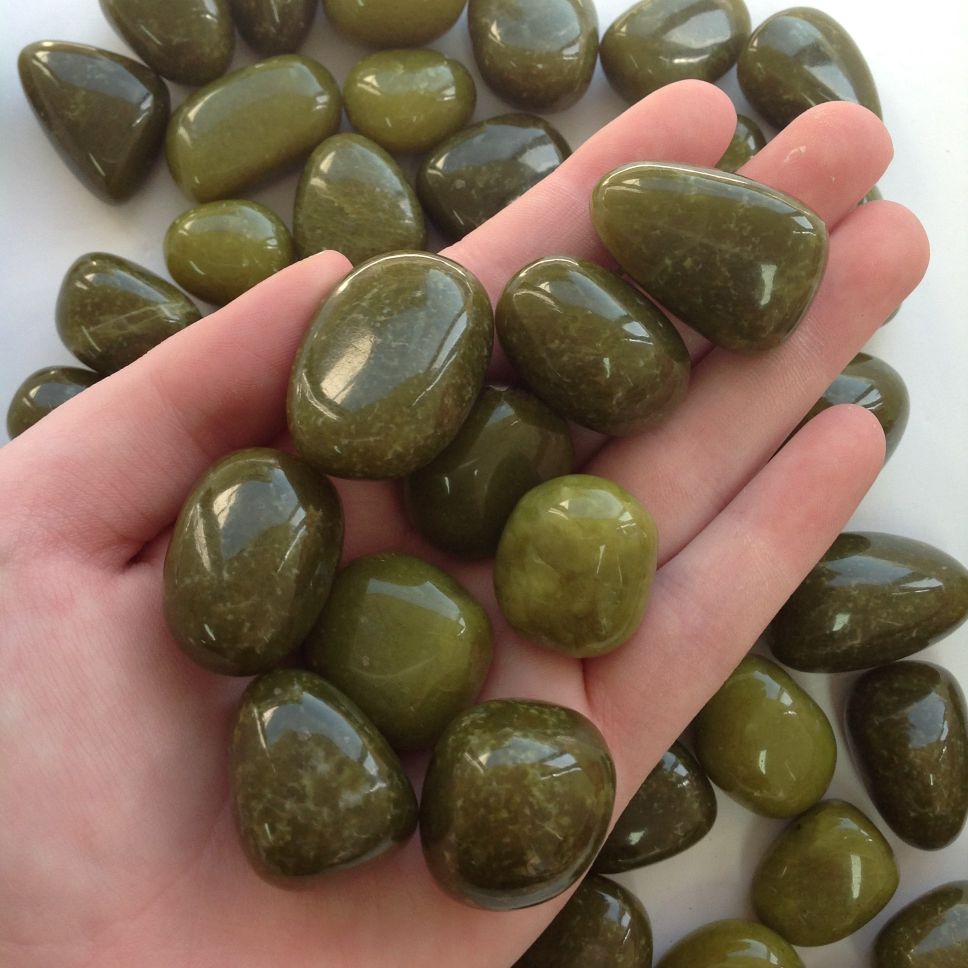 Olivian Jade Tumbled 1KG (50-60pc) Olivian Jade Tumbled 1KG (50-60pc)